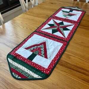 handmade quilted holiday table runner